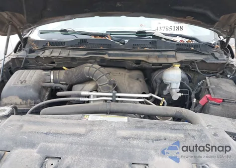 2010 Dodge Ram 1500 Slt/Sport/Trx z USA, uszkodzony, nr VIN 1D7RV1GT6AS125126